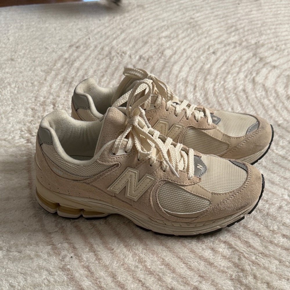 New Balance Beige Cream Women's Sneakers